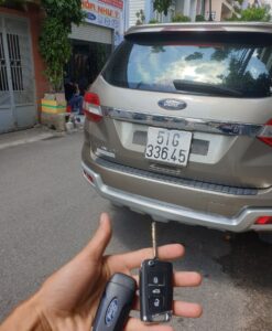 Chìa khóa xe Ford