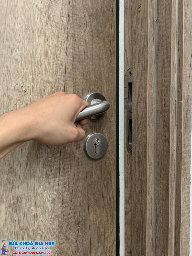 sửa khoá cửa