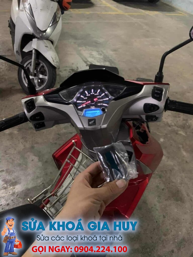 đánh chìa khóa xe máy